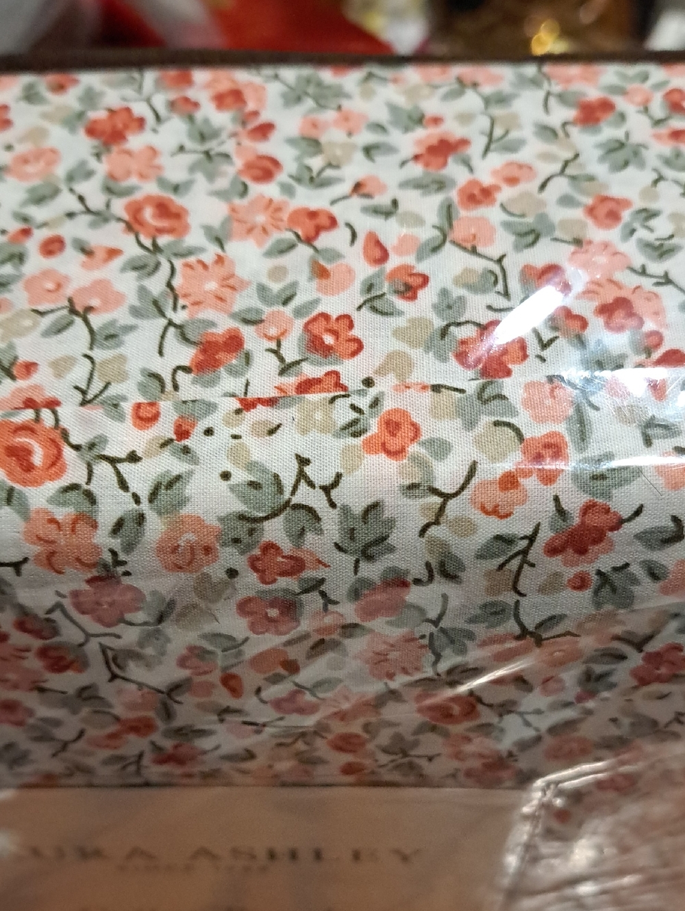 NIB NWT Floral Laura Ashley King Sheet Set. 100% Cotton Percale. - Picture 4 of 4